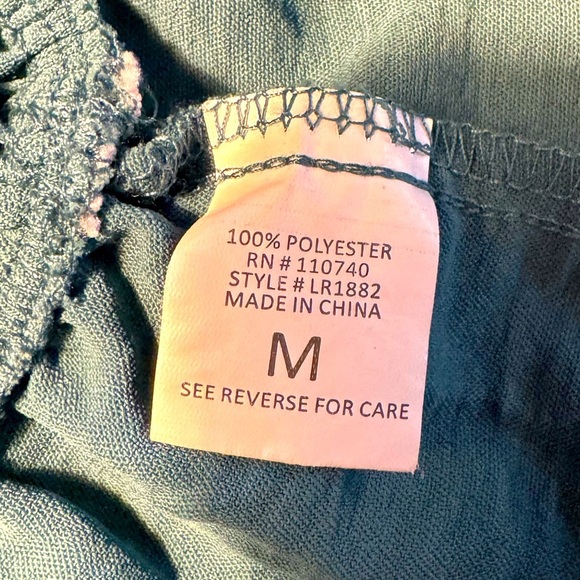 London Rose Teal waist length Medium Blouse - Picture 9 of 10